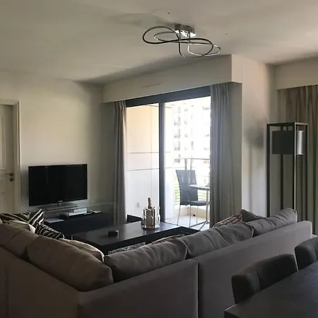 2 Pcs + Parking + Balcon + 1 Min Plages Appartement